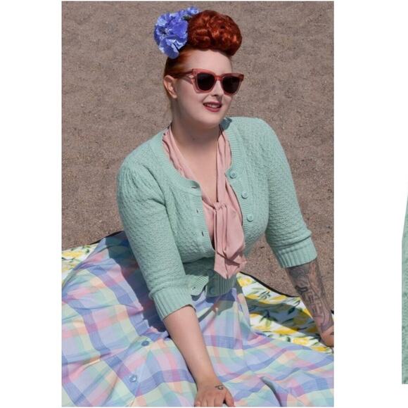 Ye Mak Mint Green Classic Casual Button Front Crew Neck Knit Crop Sweater Small - Picture 3 of 9